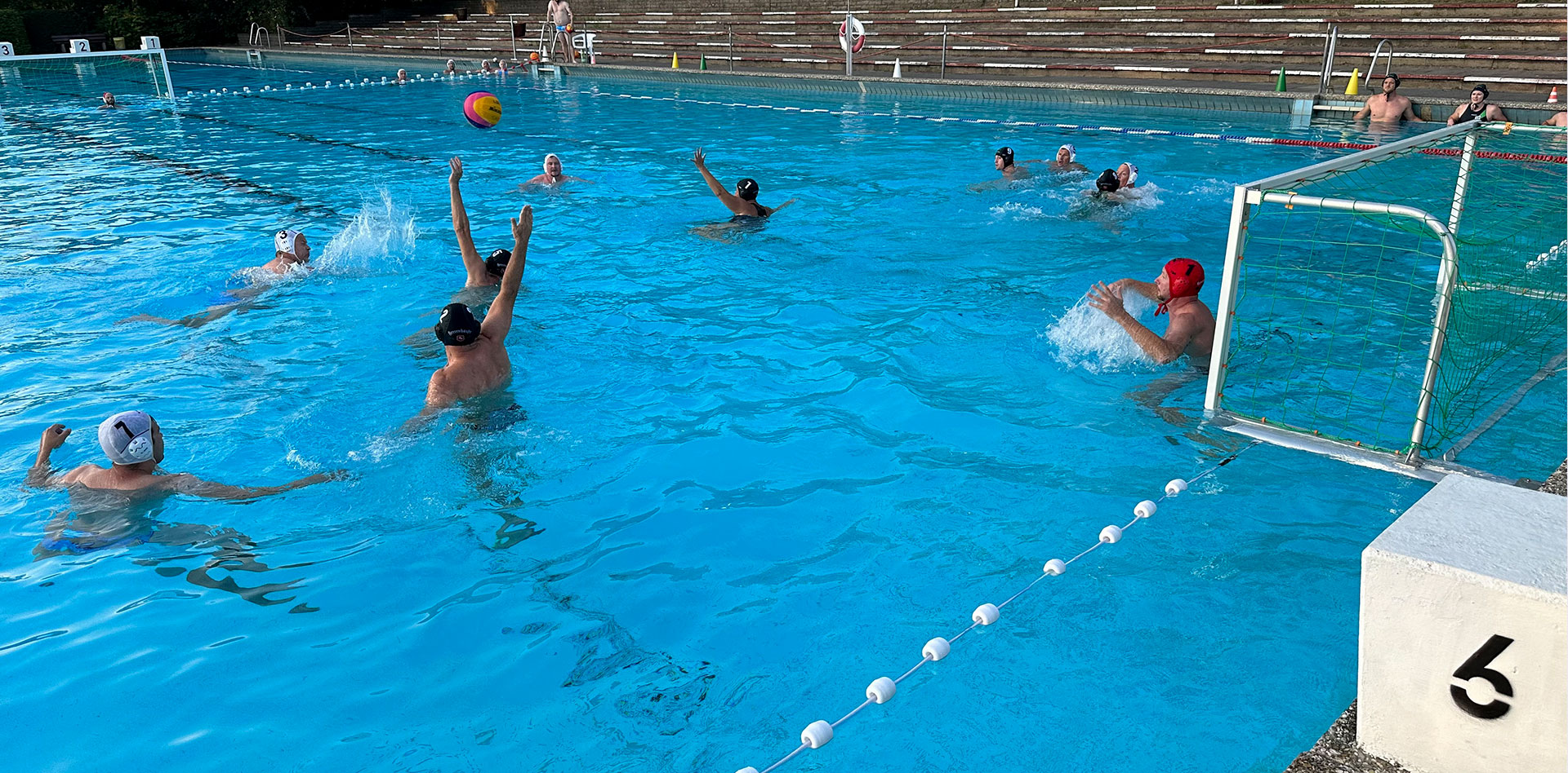 wasserball_e8022_1920x948px